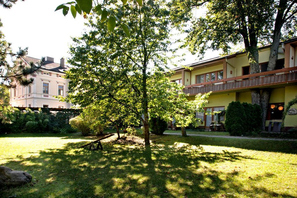 Appartementhaus Witzmann Bad Voeslau Extérieur photo