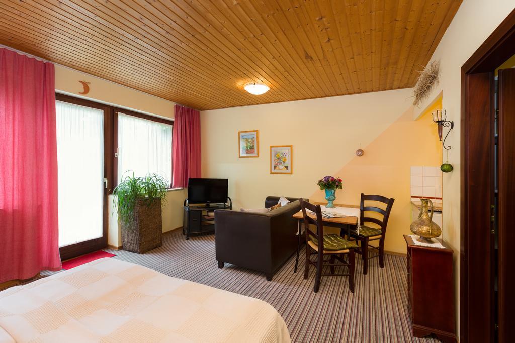 Appartementhaus Witzmann Bad Voeslau Extérieur photo